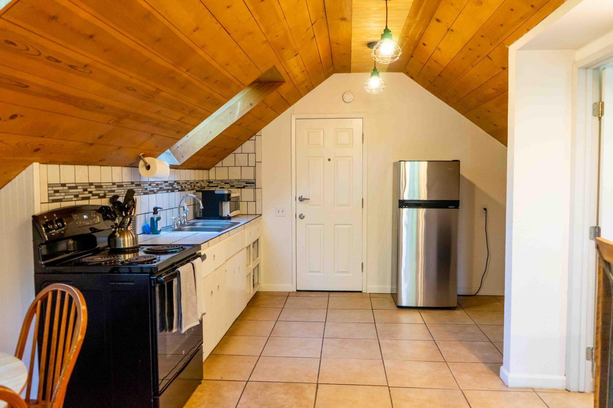 Bear Cave- Pet Friendly Suite In Shaver Lake Bagian luar foto