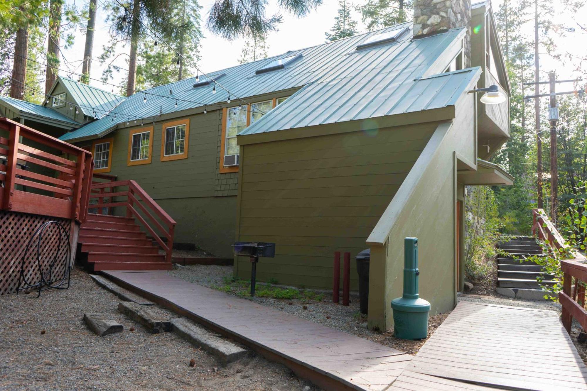 Bear Cave- Pet Friendly Suite In Shaver Lake Bagian luar foto
