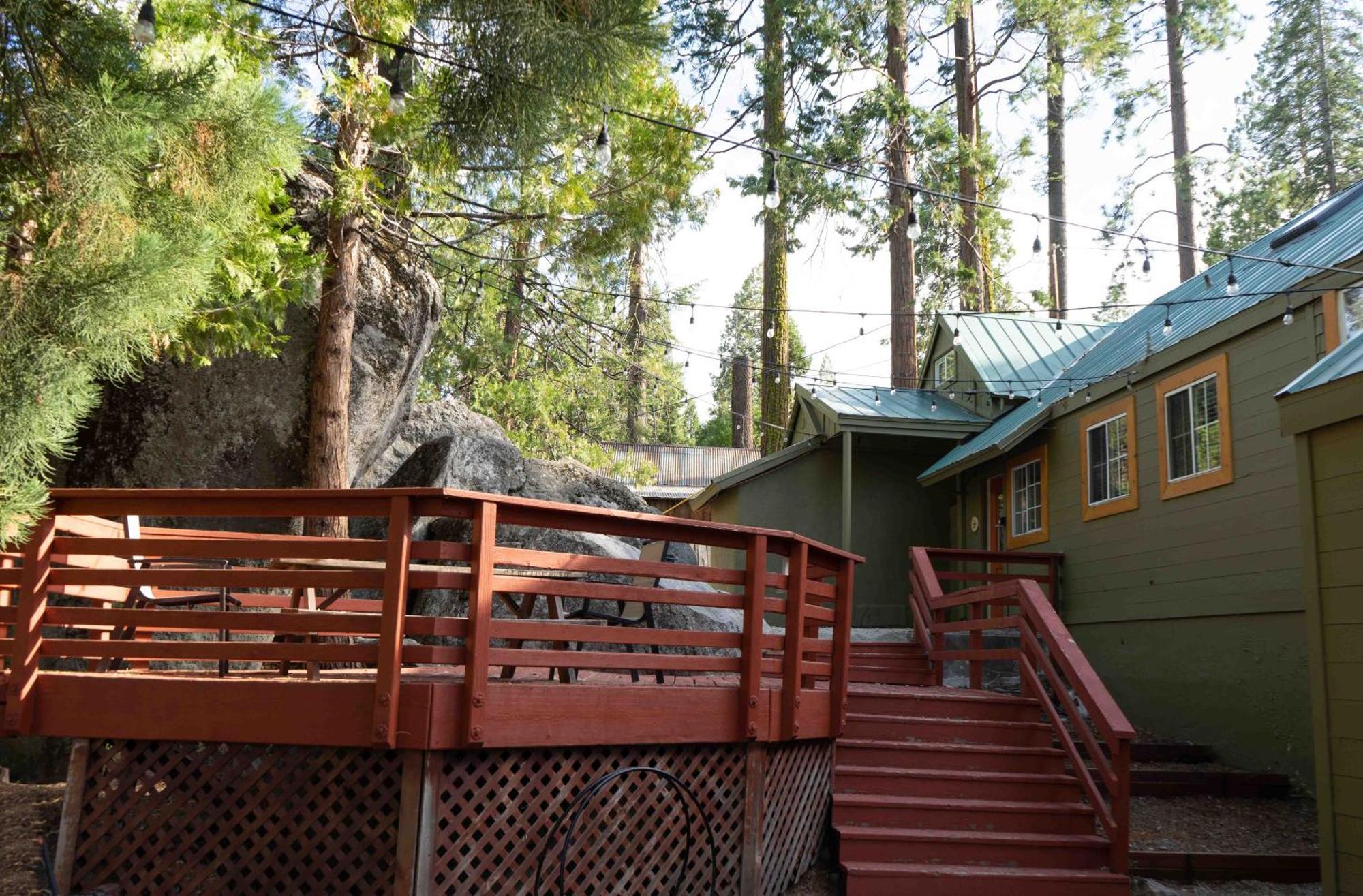Bear Cave- Pet Friendly Suite In Shaver Lake Bagian luar foto